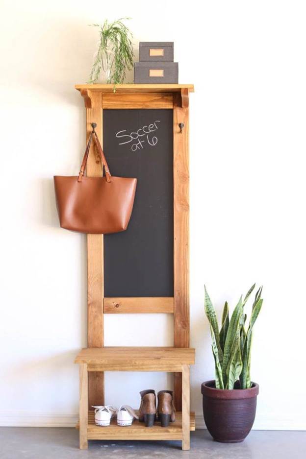 11-How-To-Build-A-Hall-Tree-With-ChalkBoard