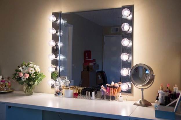 14-DIY-Vanity-Mirror-With-Light-Step-By-Step