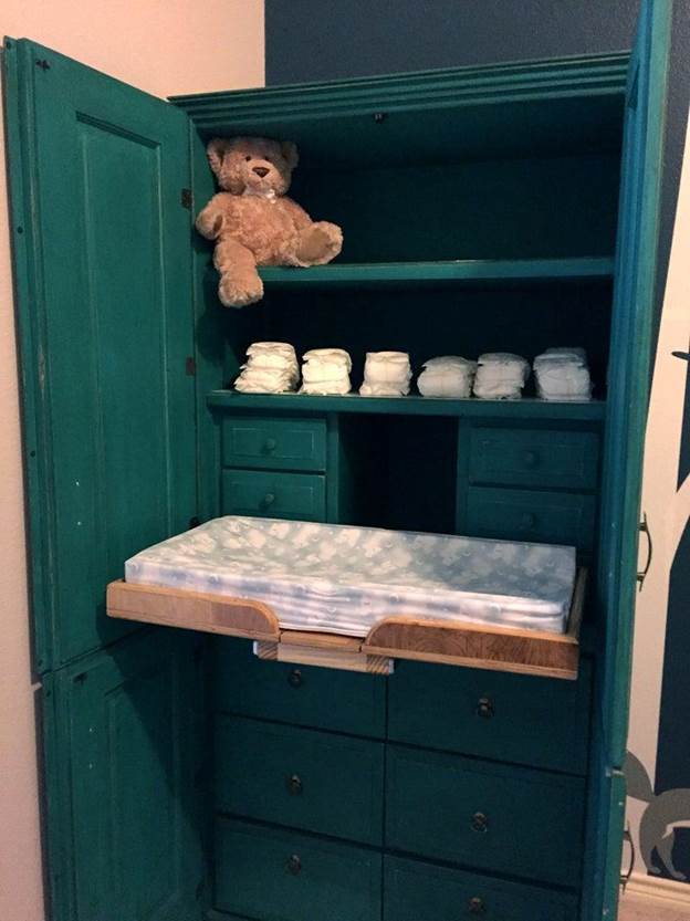 2-Hideaway-Baby-Changing-Table-DIY