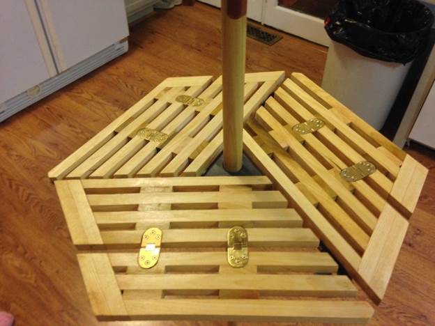 2. DIY Folding Umbrella Table