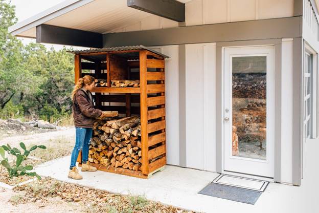 20-DIY-Outdoor-Firewood-Rack