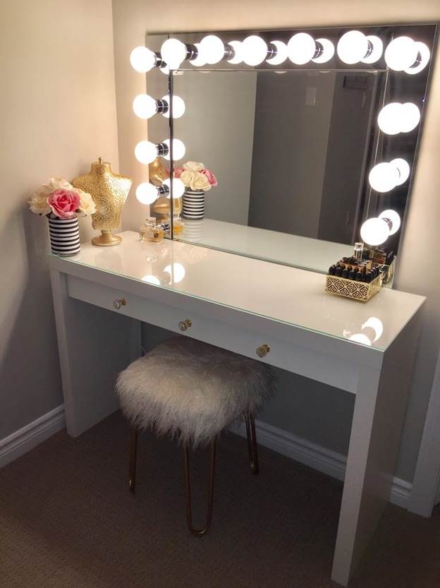 5. DIY Vanity Mirror with Desk Light