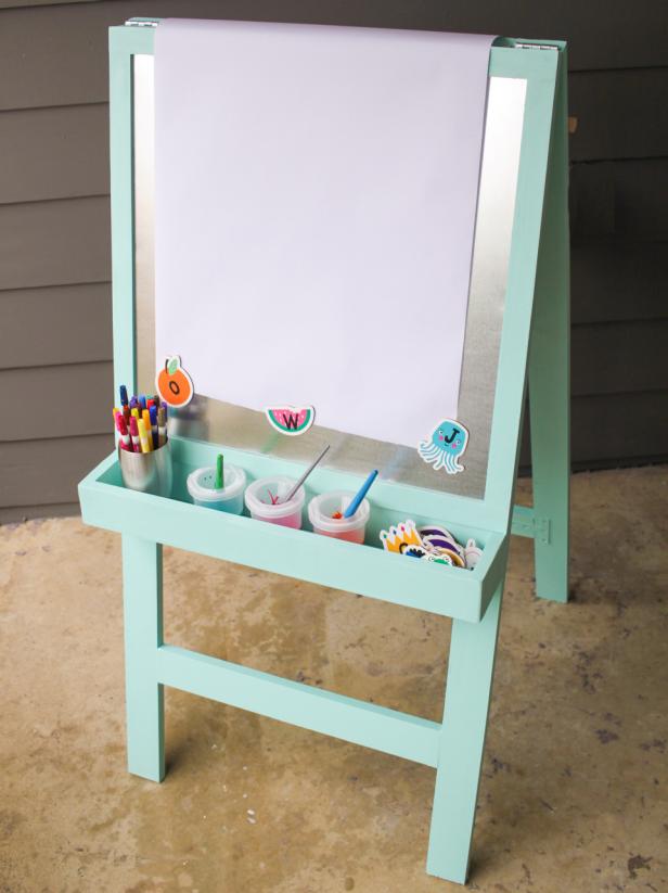 7-DIY-Kids-Art-Easel