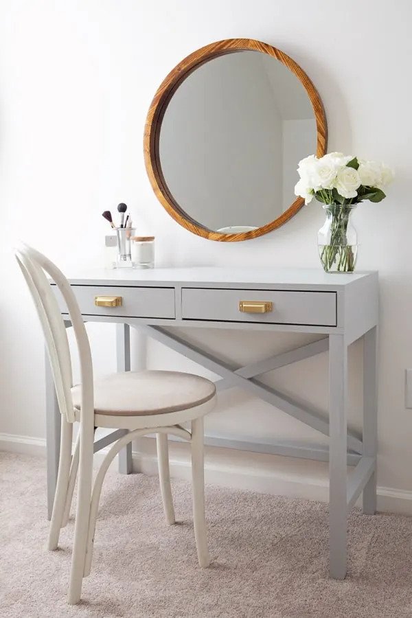 9. DIY Makeup Vanity