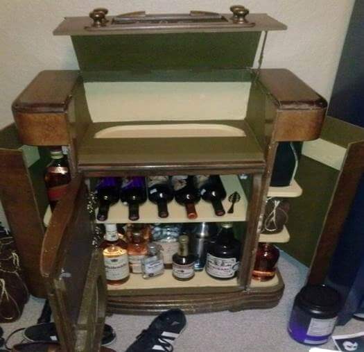 17. Converting a Radio Console to a Liquor Cabinet DIY