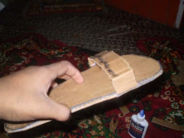 17. Five Minutes Poor Man Sandal DIY