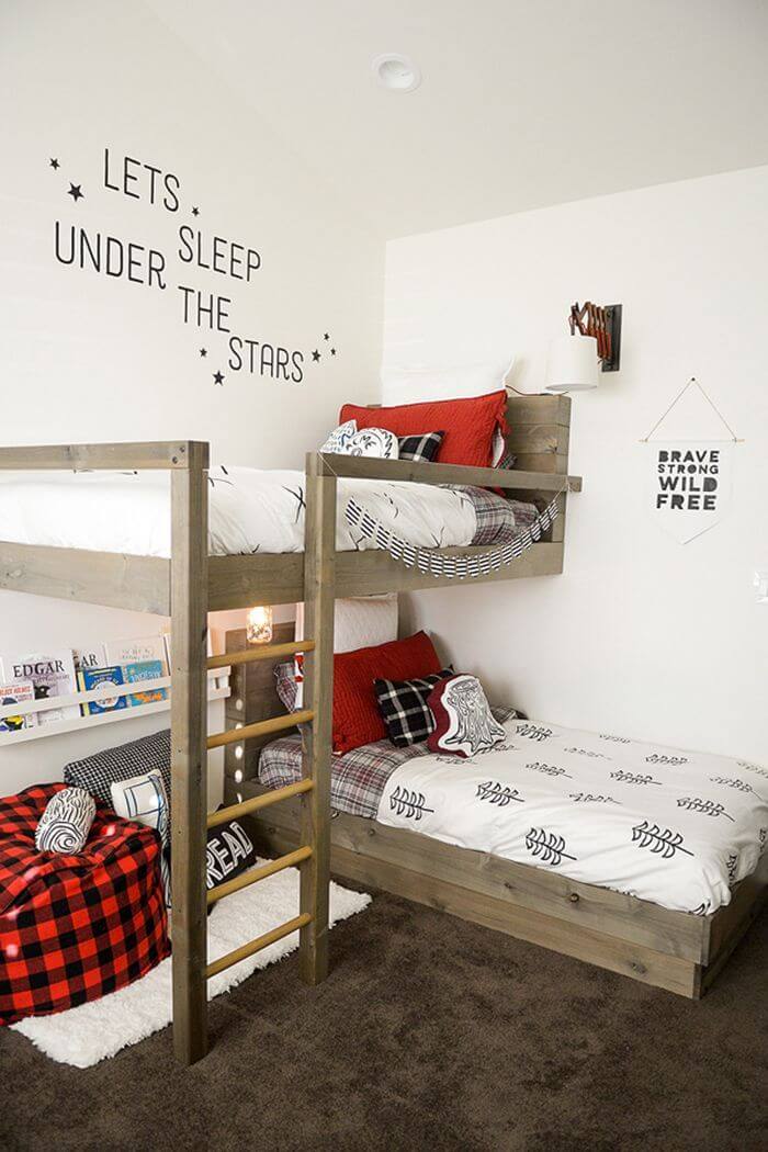 18. Lumberjack themed bed