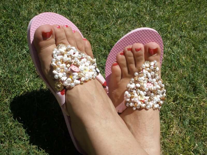 30. Bead Embedded Sandals DIY