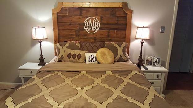 8.Queen Size DIY Rustic Headboard