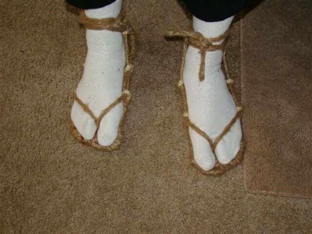 9. Making Waraji Sandals DIY