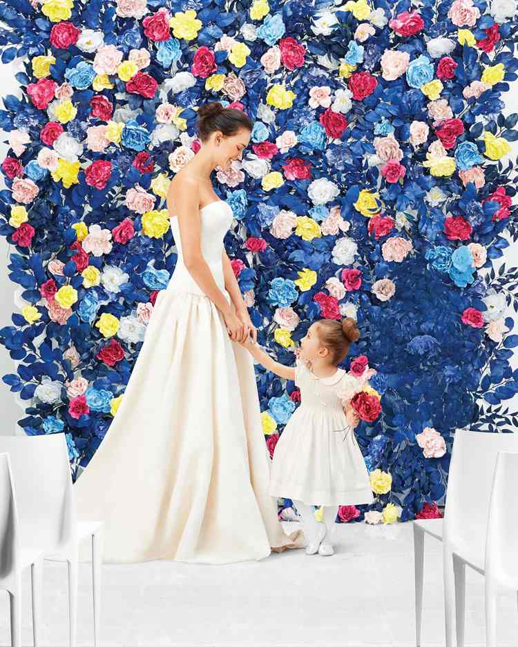 13. Wedding Faux Flower Wall