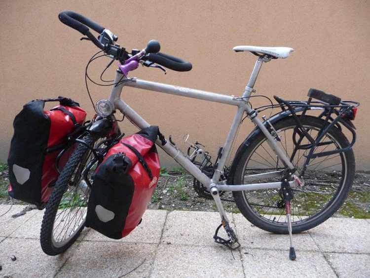 18. DIY Front Bike Rack