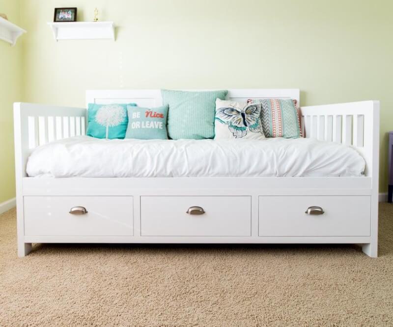 2. DIY Bed With Storage