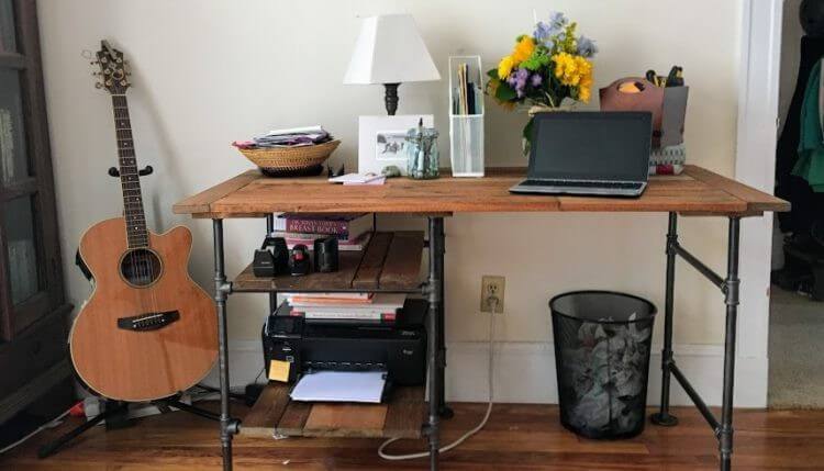 9. DIY Desk With Industrial Pipe