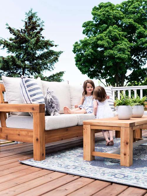 DIY Outdoor Sofa Plans