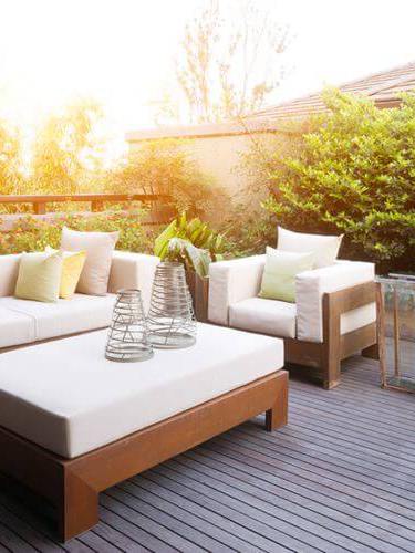 10 Delightful Warm Weather Additions to Any Patio Setup