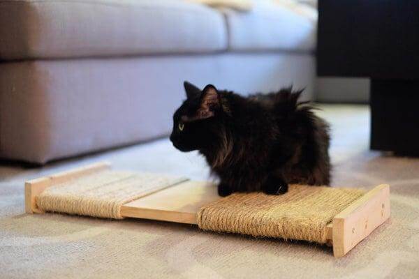 16. DIY Cat Scratching Pad