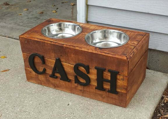 2. DIY Pallet Wood Dog Bowl Stand