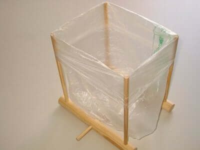 5. DIY Simple Plastic Bag Holder