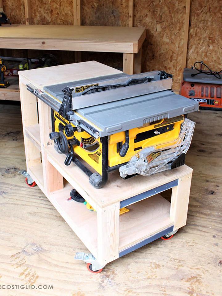 15 Diy Table Saw Projects How To Make, How Big Should A Light Fixture Be Over Table Saw