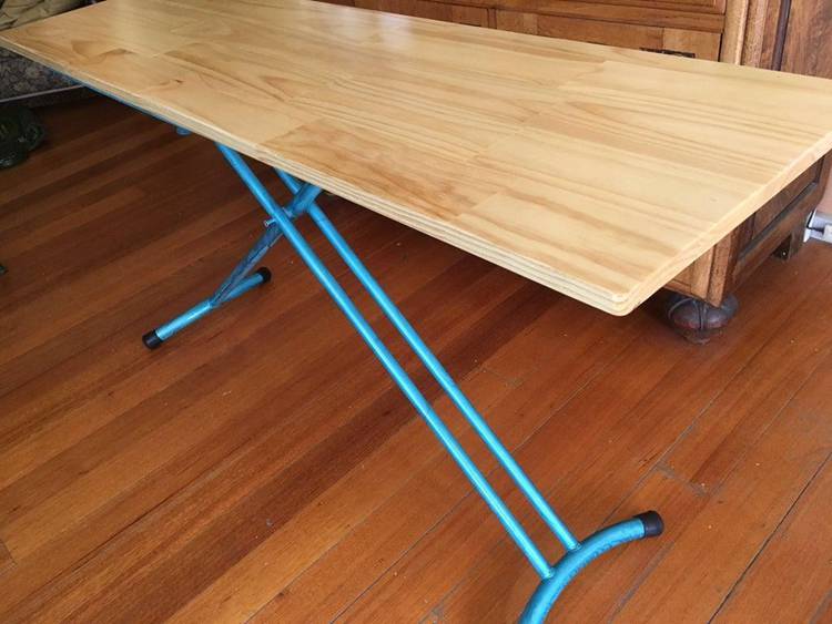 16. DIY Portable Height Adjustable Desk