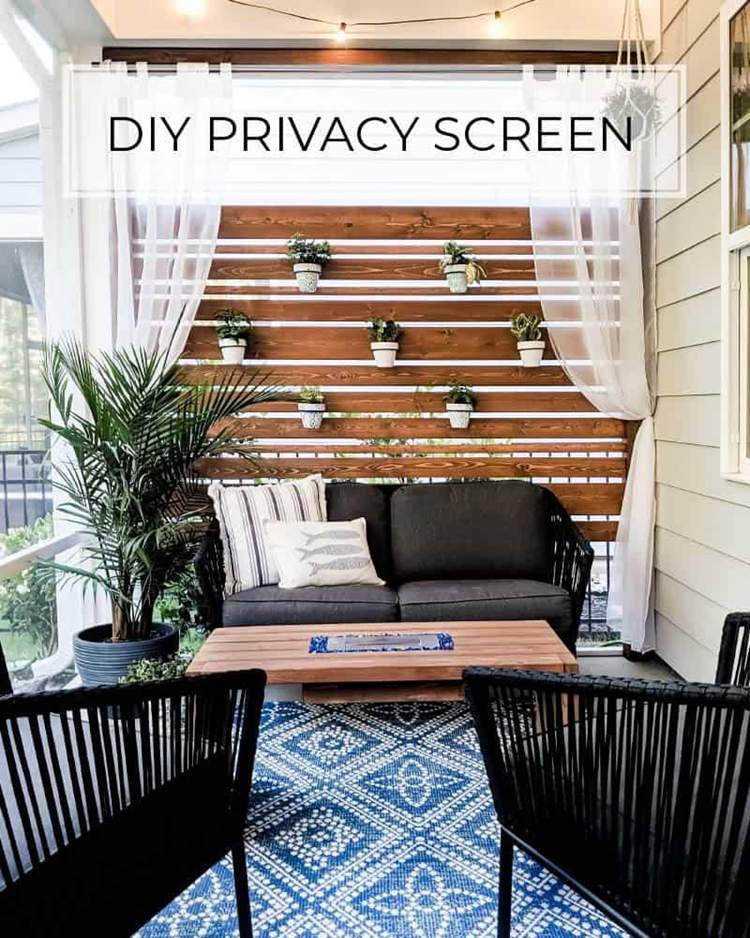 22. DIY Wooden Privacy Screen