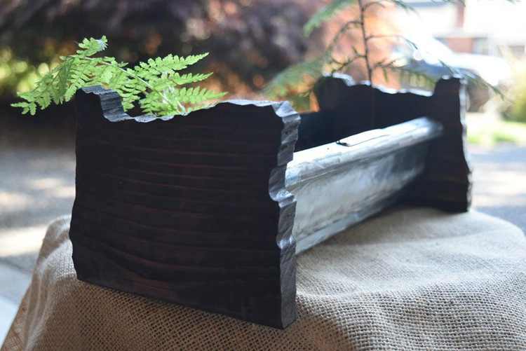 29. DIY Oregon Planter Box