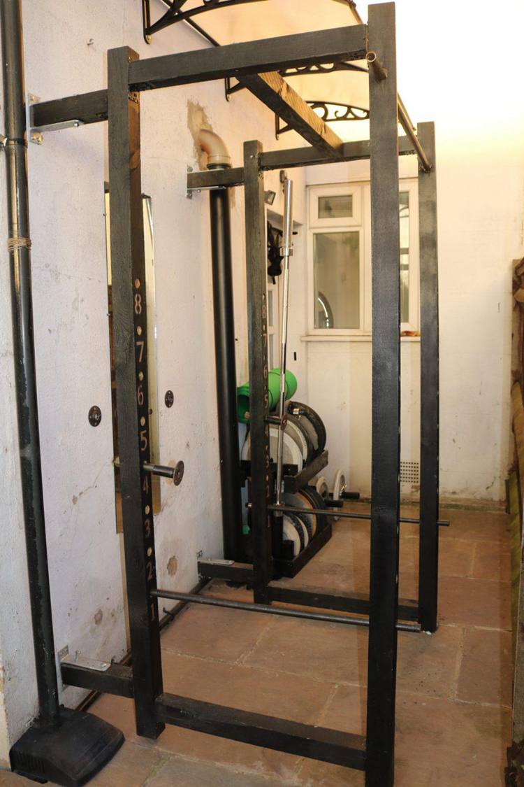 13. DIY Ultimate Power Rack