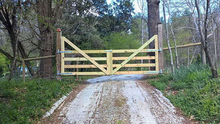 13. DIY Wood Gate Plans