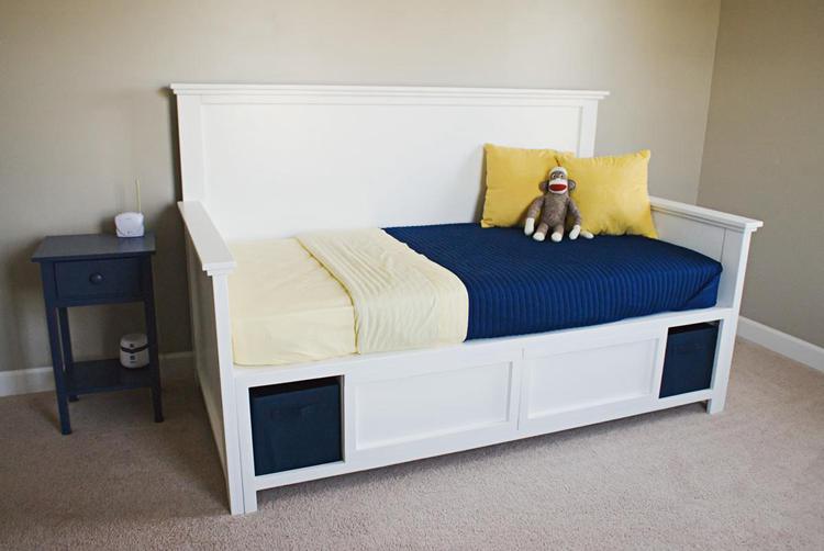 2. DIY Storage Daybed