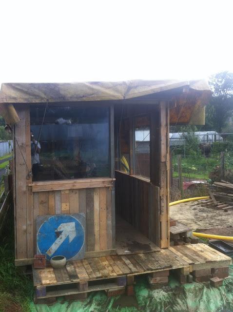 25. The Pallet Shed Build