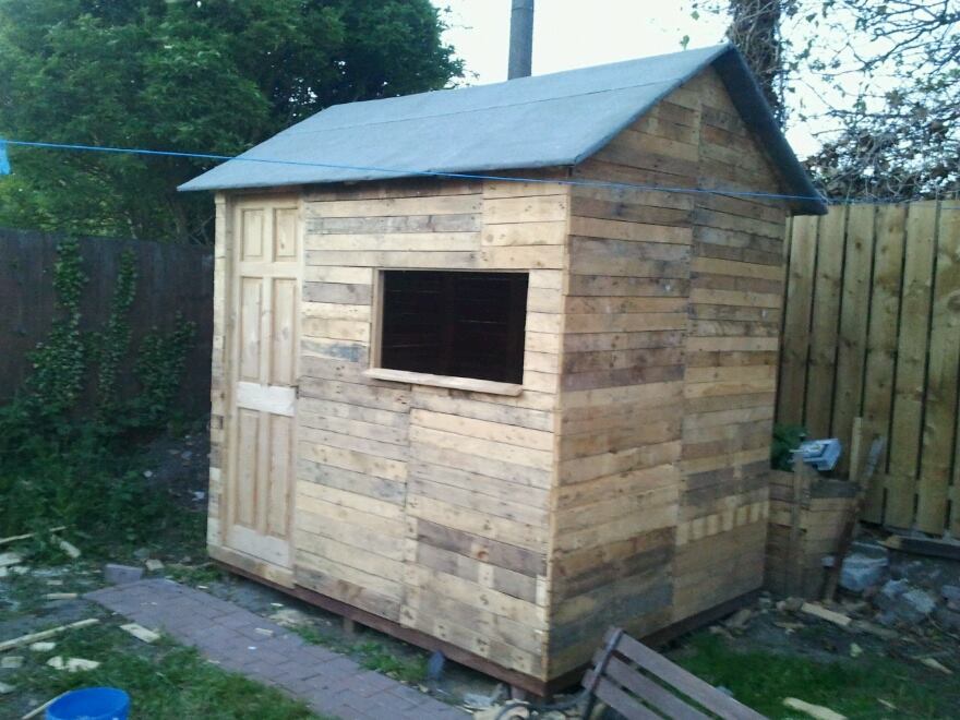 3. DIY Pallet Wood Shed