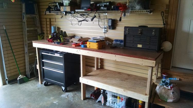 25 Diy Garage Workbench Plans To Make, Diy Workbench For Small Garage