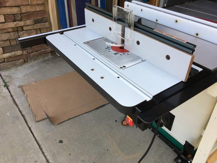 17. DIY Router Table For Table Saw