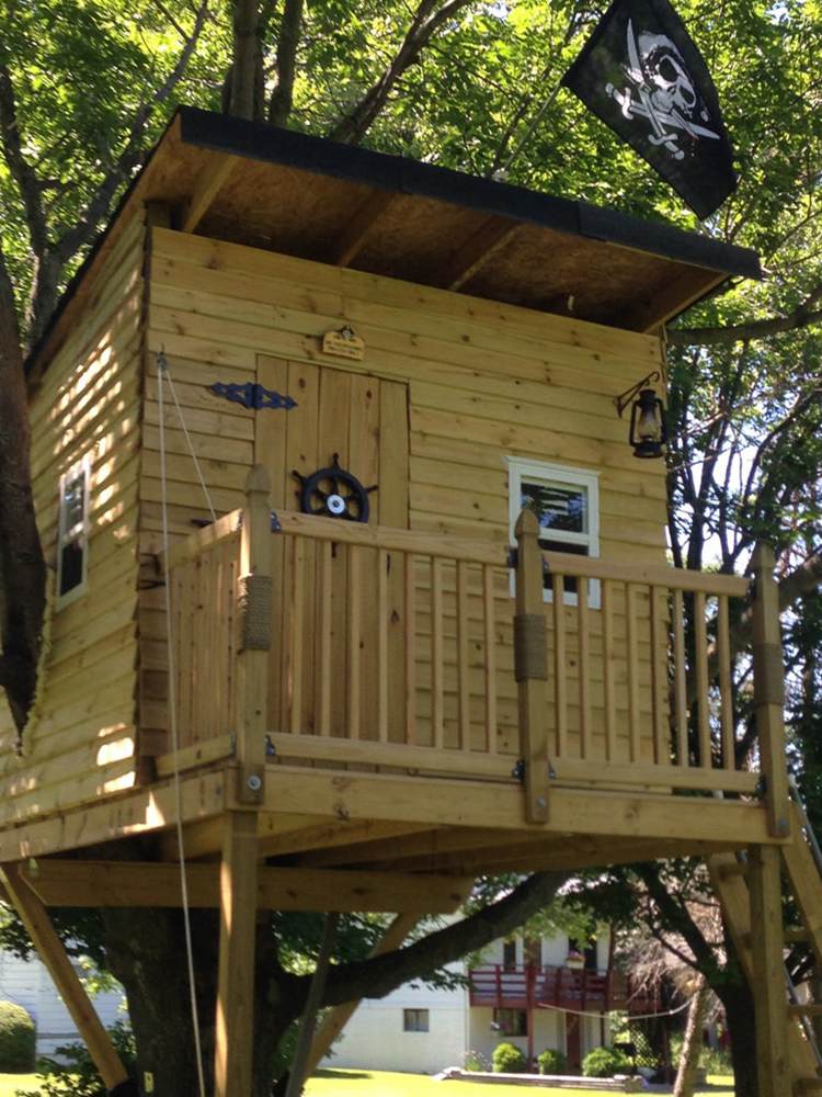 4. Pirate Hideout Treehouse DIY