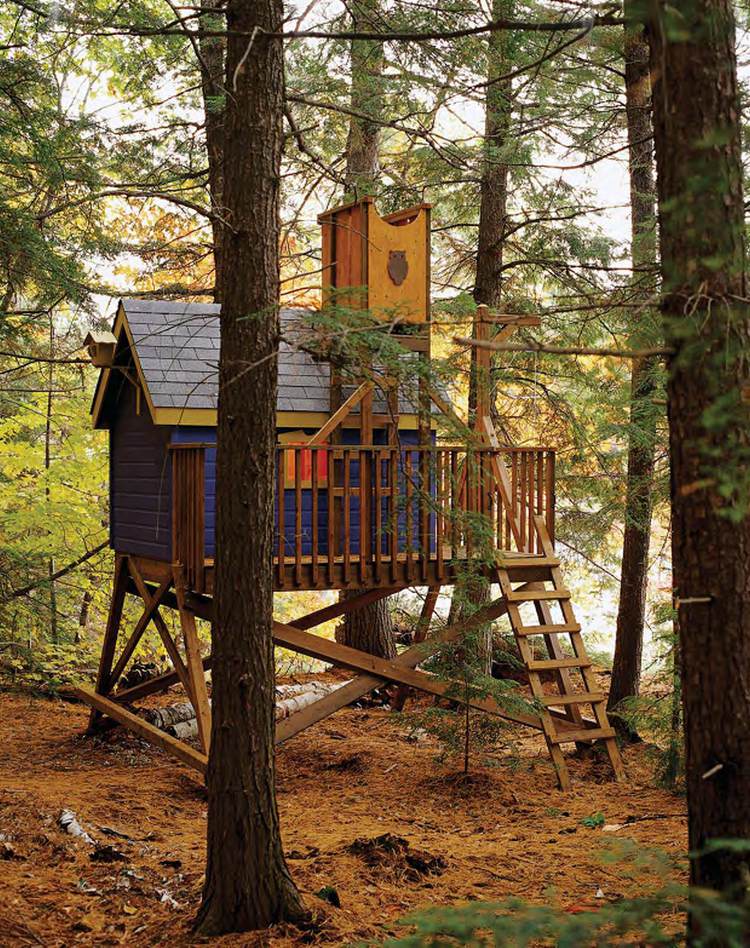 9. DIY Free Tree House Wood Plans