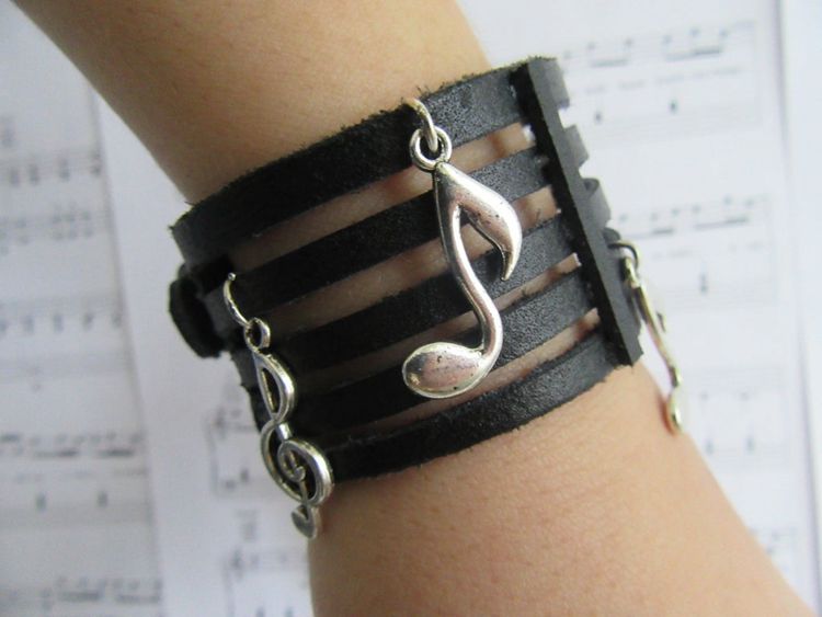 DIY Music Staff Bracelet