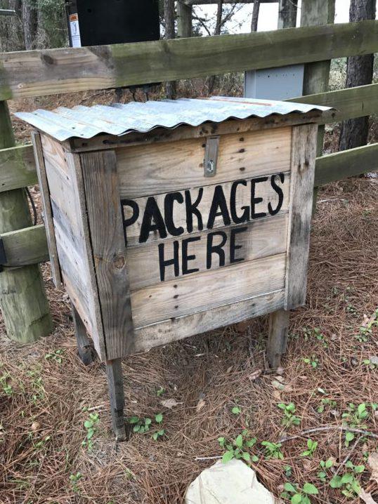 How To Make A Parcel Box From Pallets