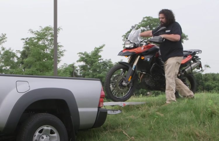 10 Easy Steps To Tie Down A Motocycle on a Truck Bed02