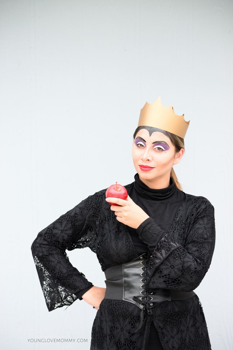 7. DIY Evil Queen Costume
