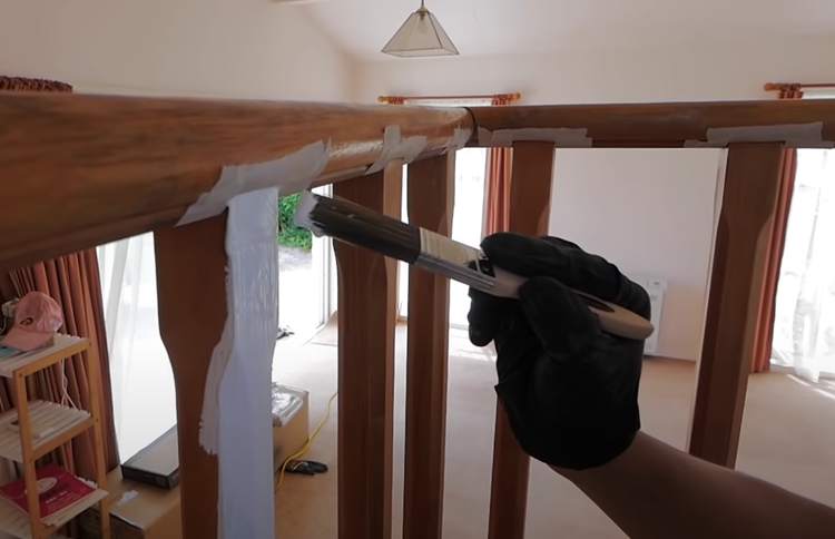 How To Paint Stair Railing01