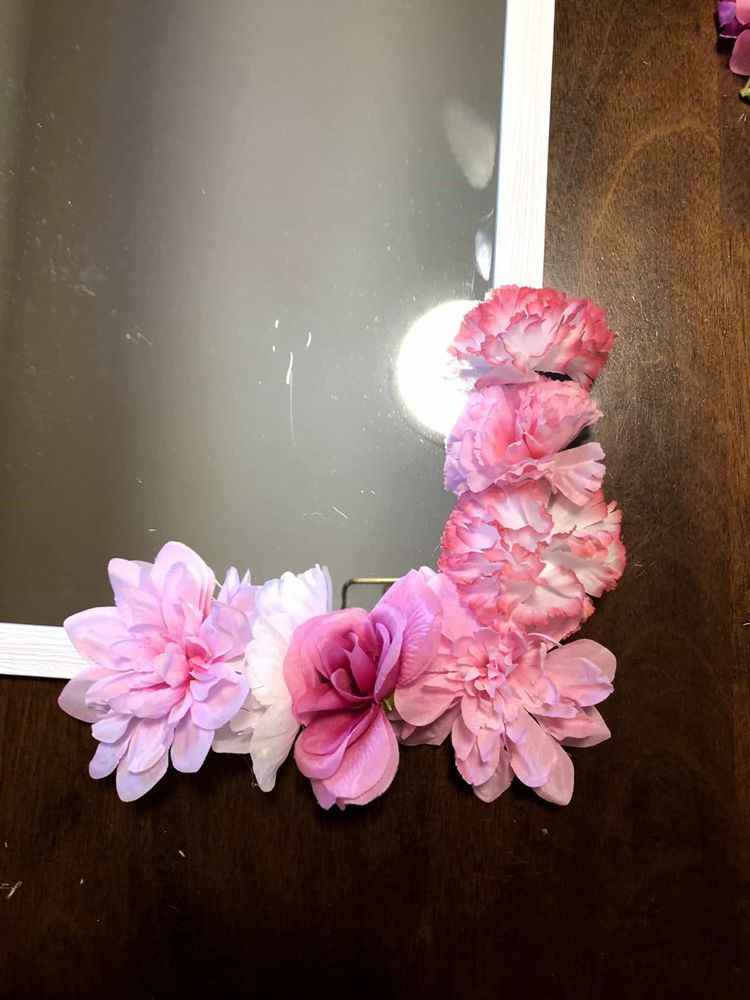 10. DIY Floral Mirror Guide