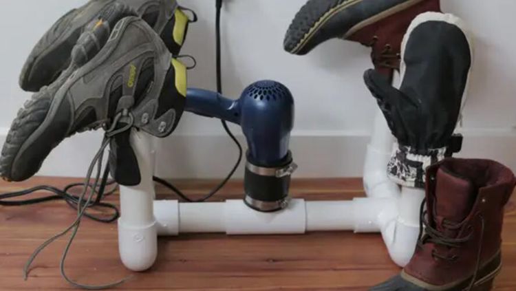 15. Boot Dryer With Hair Dryer DIY