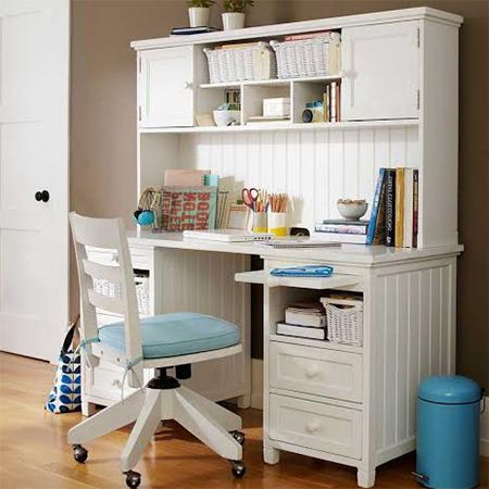 15. DIY Desk With Hutch