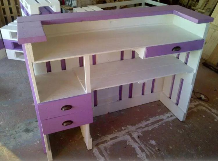 6. Pallet Wood Reception Desk Idea