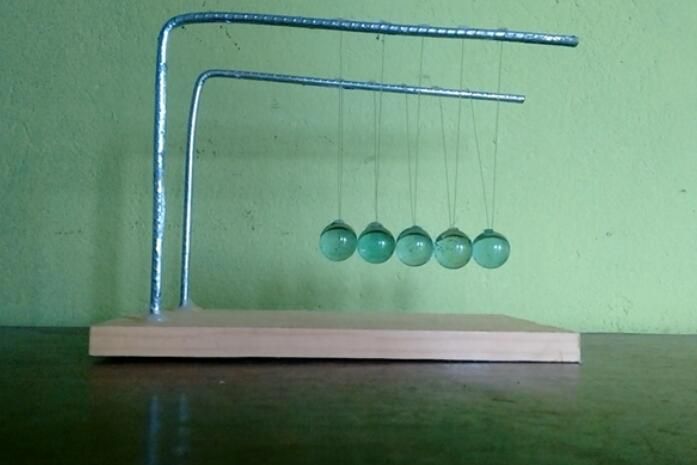 22. DIY Newton’s Pendulum