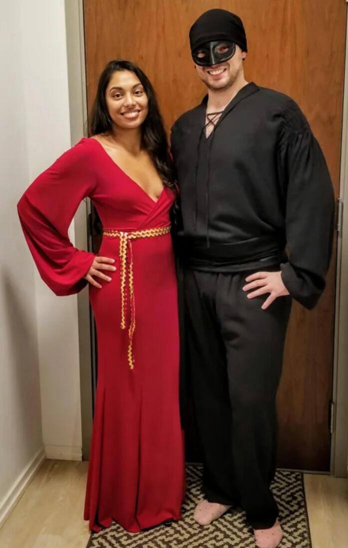 68. Princess Buttercup and Dread Pirate Roberts Costumes