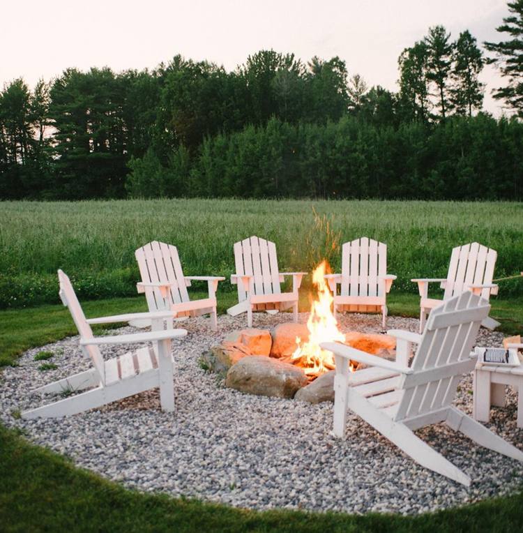 81. Fire Pit with Gravel Sitting Area