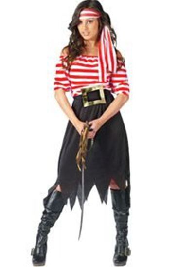 27. DIY Classic Lady Pirates Costume
