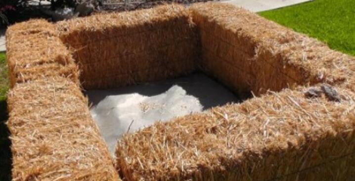 4. Compost Bin With Straw Bales